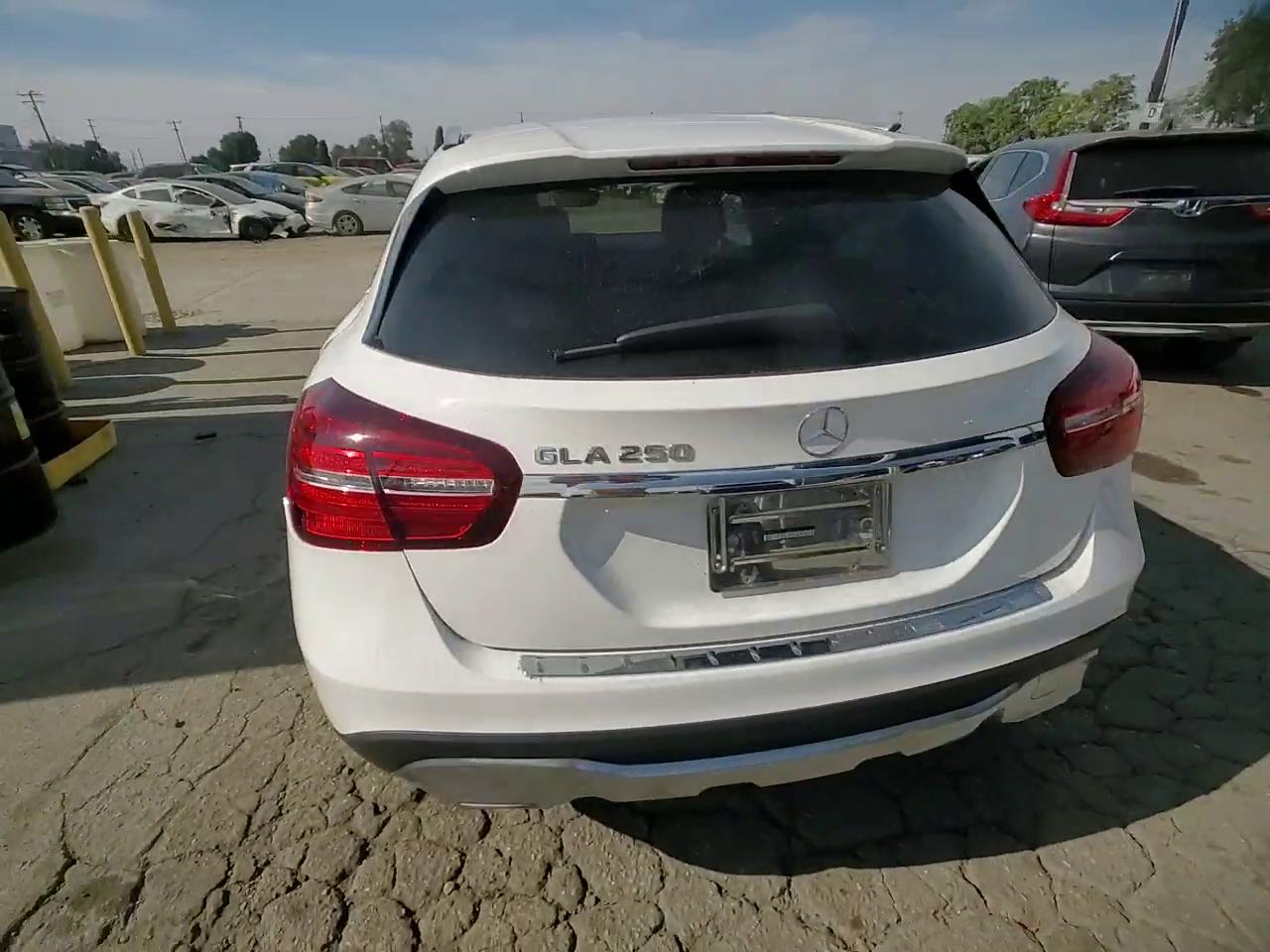 Фото: W1NTG4EB7LU029155