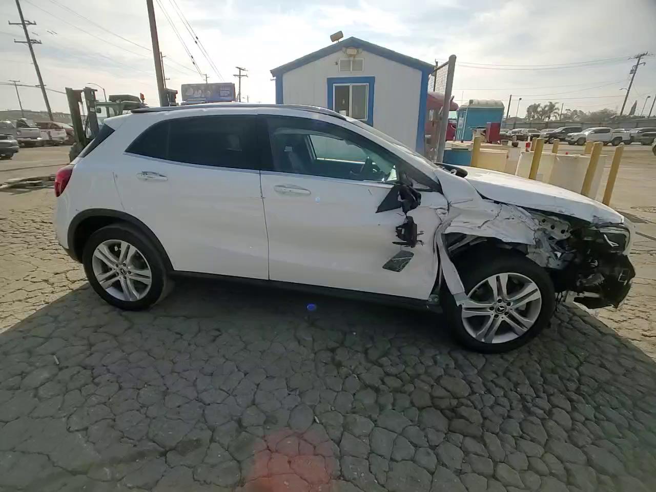 Фото: W1NTG4EB7LU029155