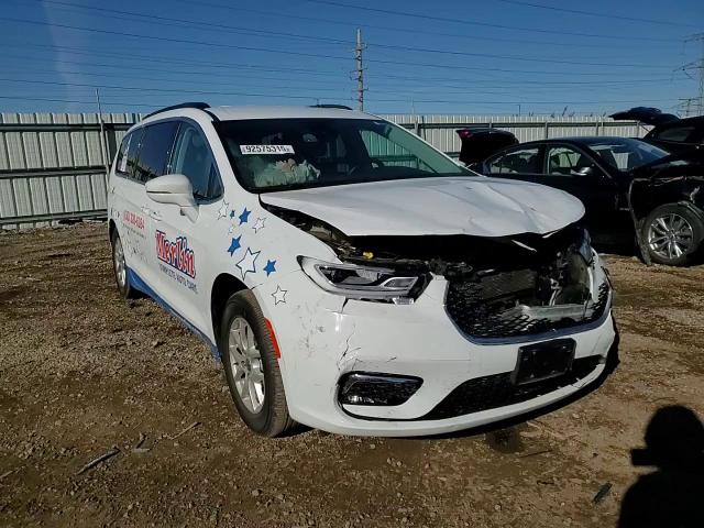2022 Chrysler Pacifica Touring L VIN: 2C4RC1BG6NR145880 Lot: 92575315