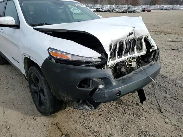 2018 Jeep Cherokee Latitude VIN: 1C4PJLCB0JD557219 Lot: 93528495
