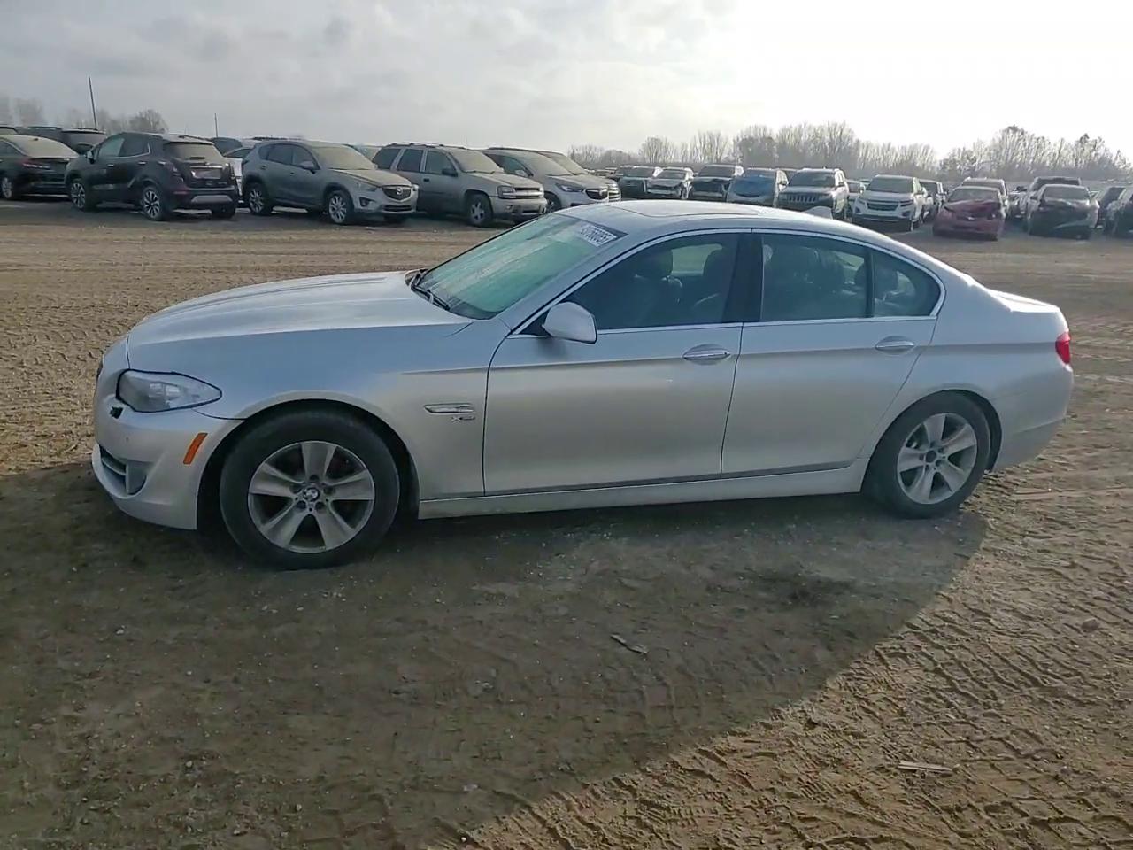 Фото: WBAXH5C54CDW02891