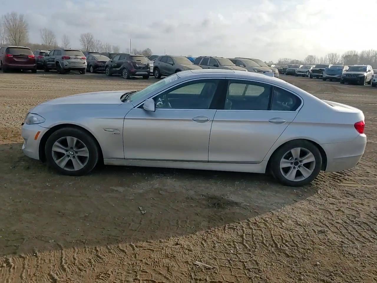 Фото: WBAXH5C54CDW02891