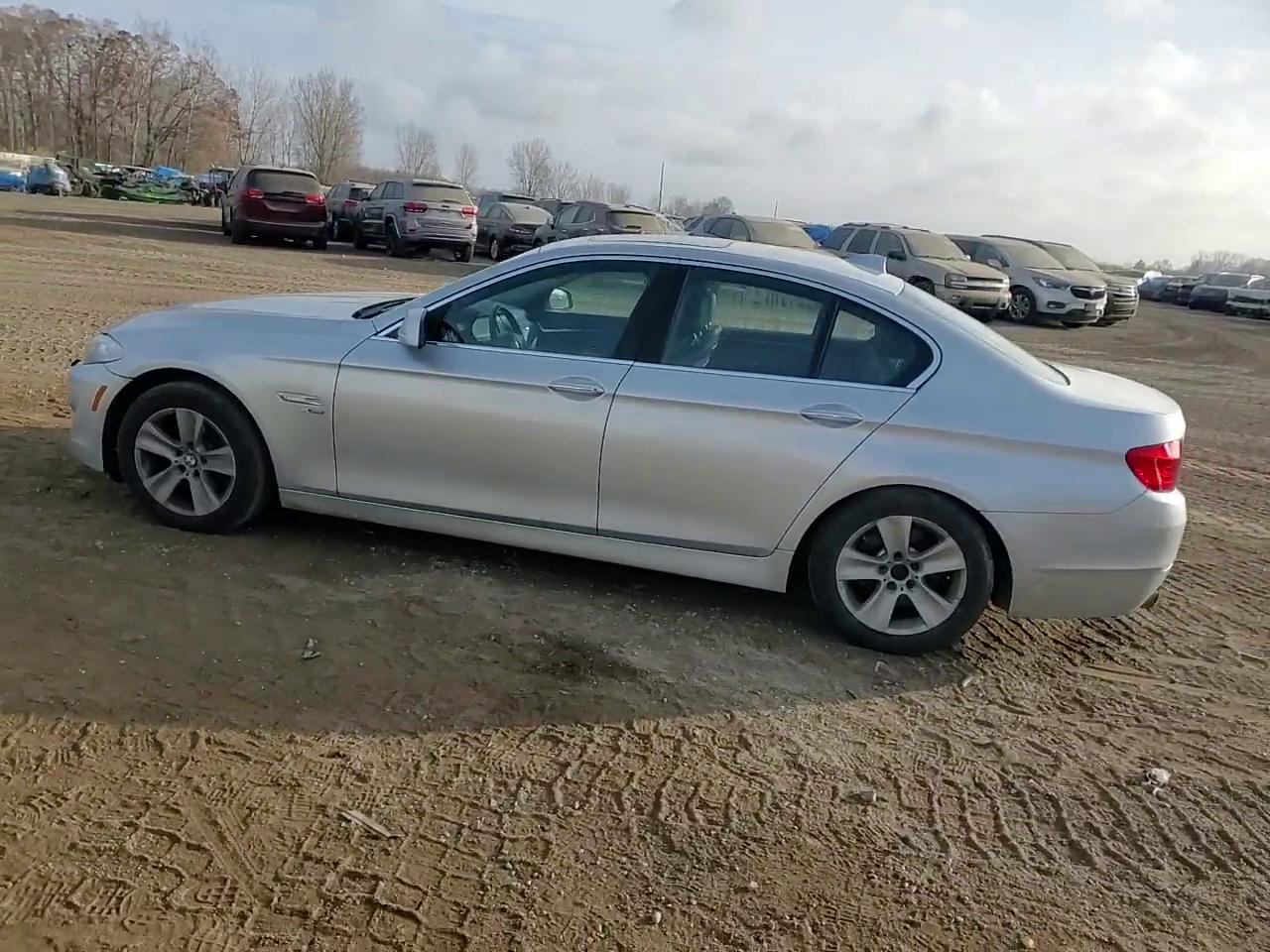 Фото: WBAXH5C54CDW02891