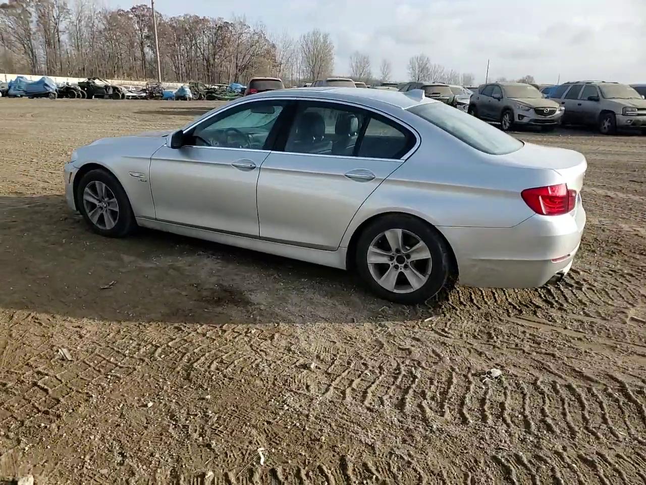 Фото: WBAXH5C54CDW02891