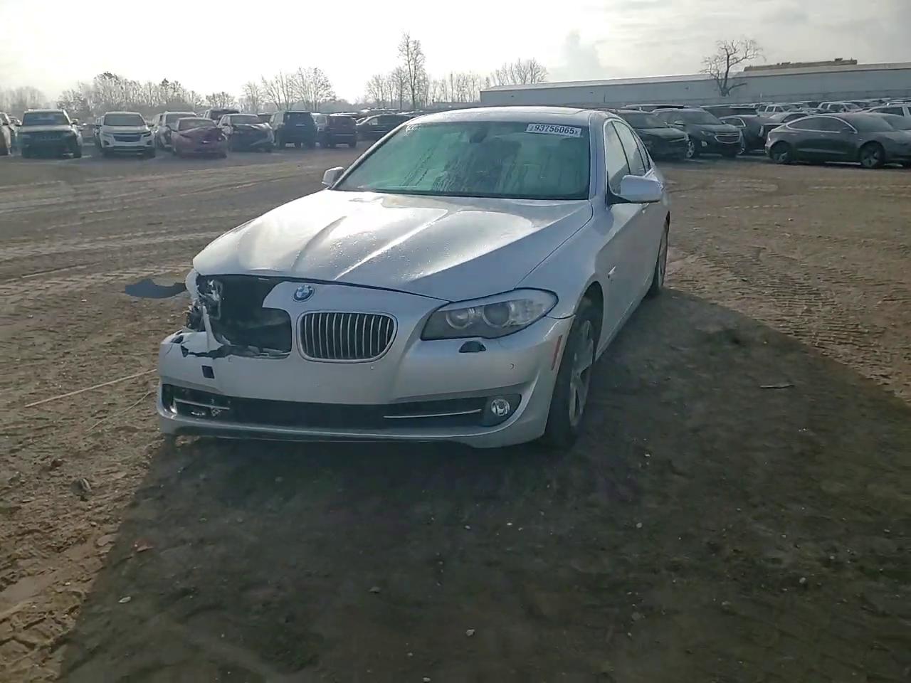 Фото: WBAXH5C54CDW02891