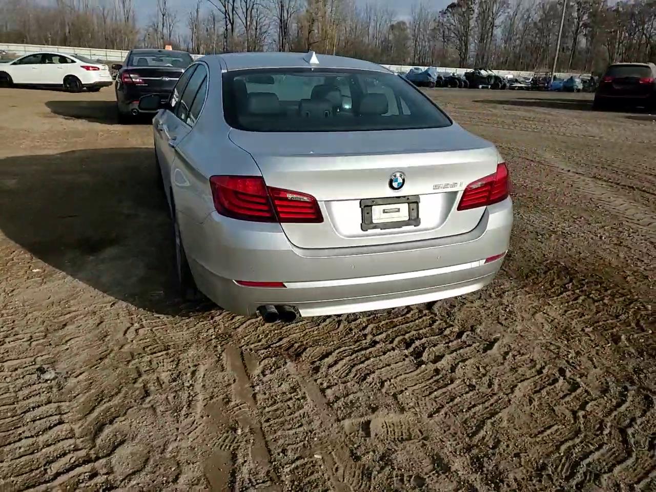 Фото: WBAXH5C54CDW02891