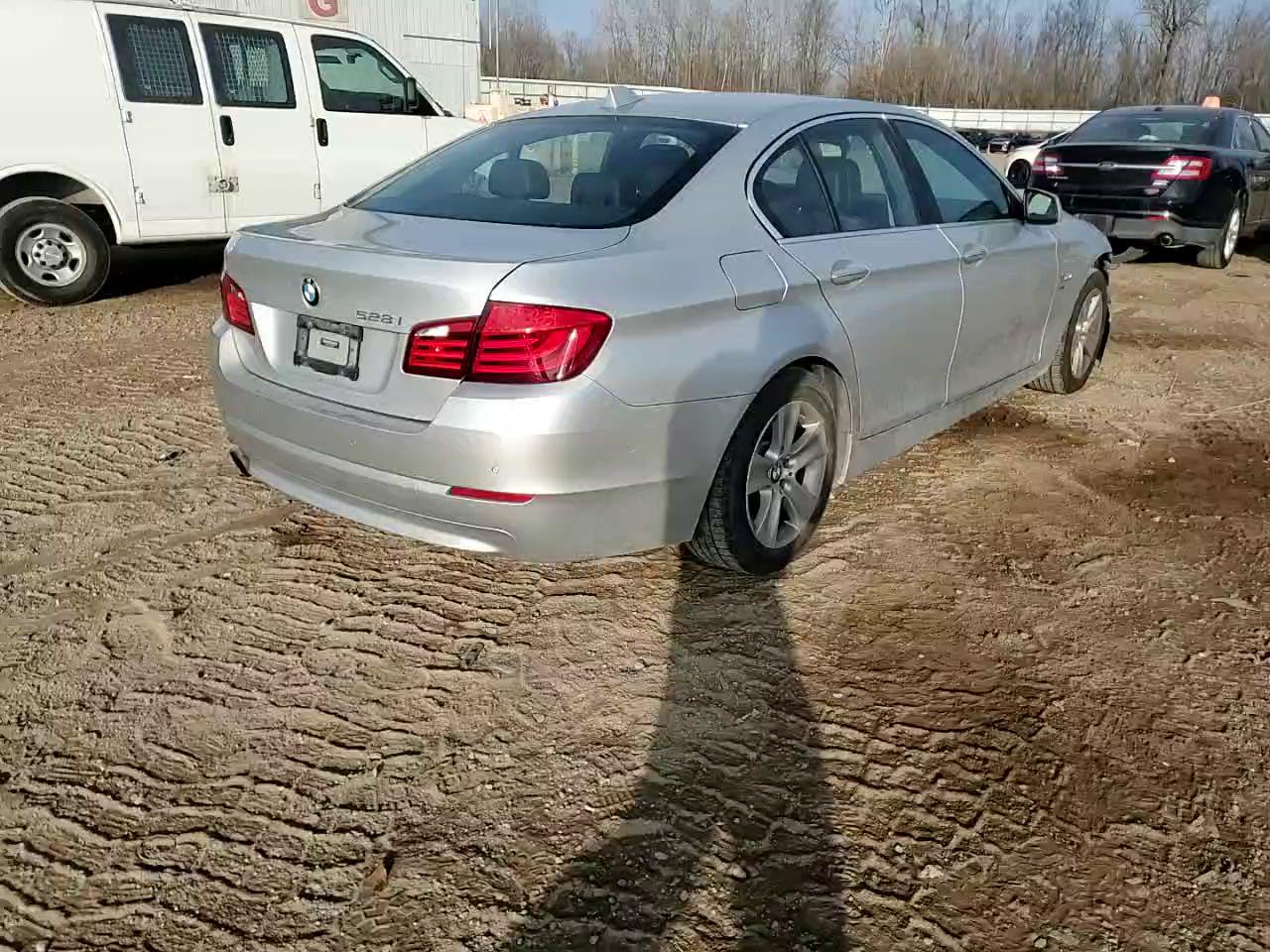 Фото: WBAXH5C54CDW02891