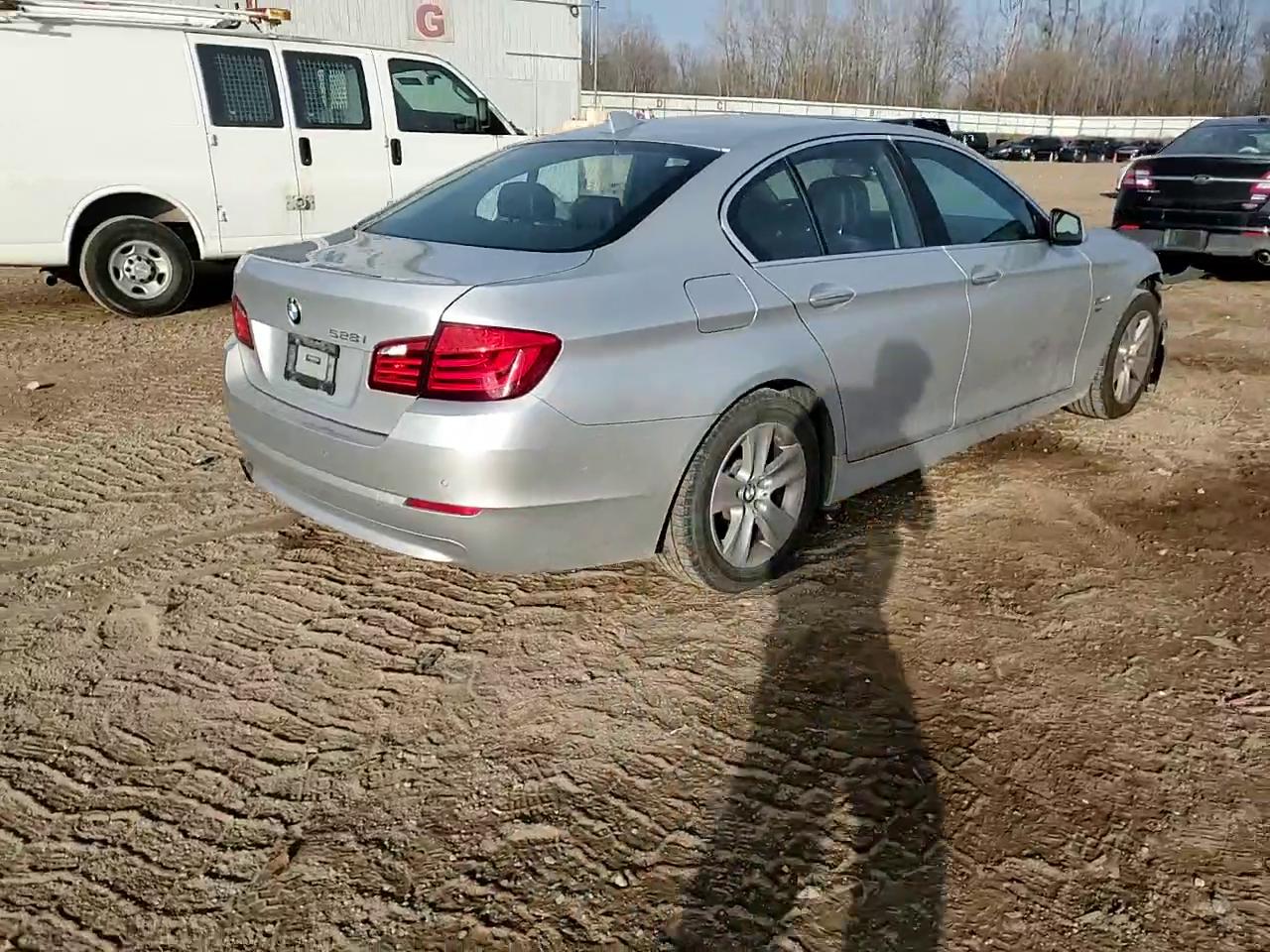 Фото: WBAXH5C54CDW02891