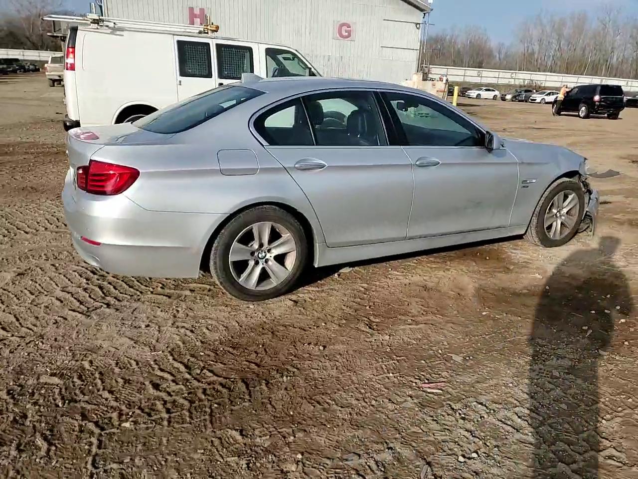 Фото: WBAXH5C54CDW02891