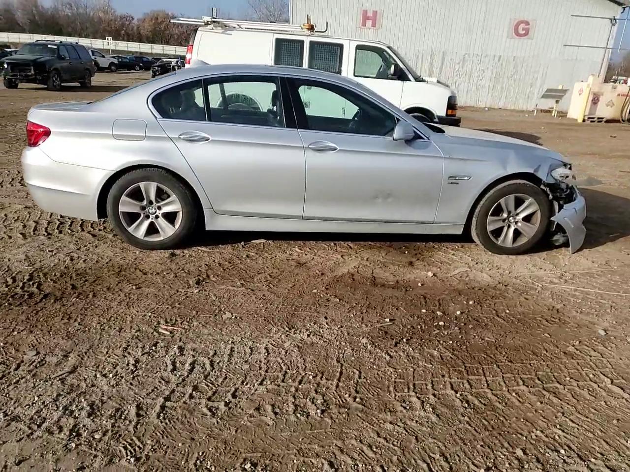 Фото: WBAXH5C54CDW02891