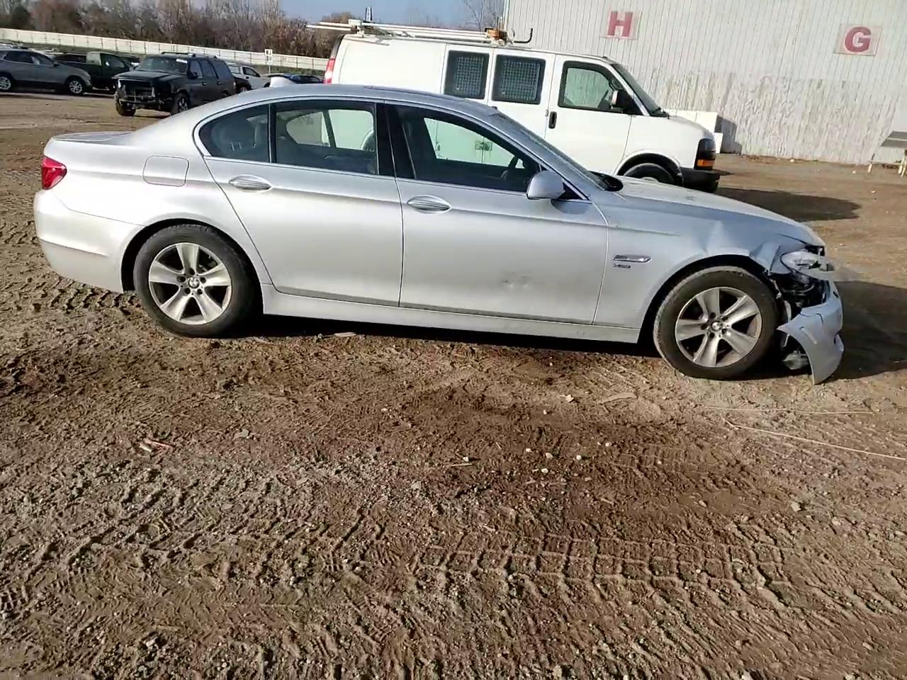 Фото: WBAXH5C54CDW02891