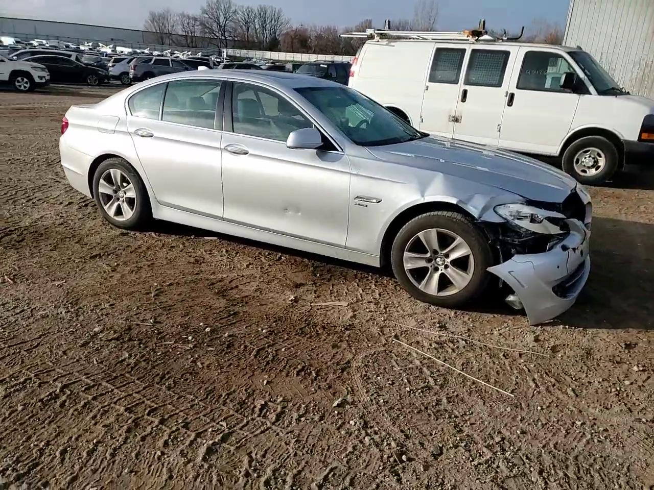 Фото: WBAXH5C54CDW02891