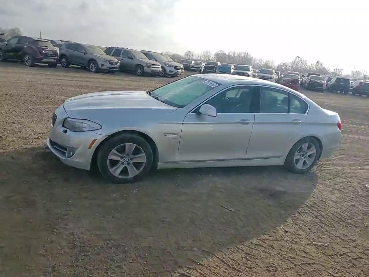 Фото: WBAXH5C54CDW02891