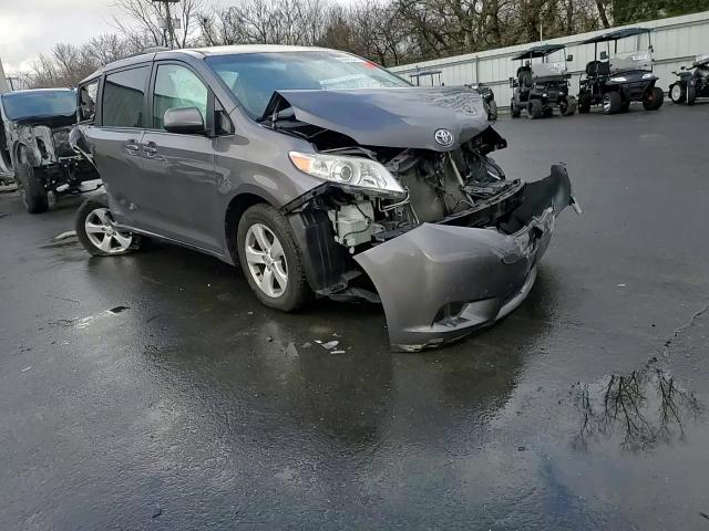 2016 Toyota Sienna Le VIN: 5TDKK3DC9GS710420 Lot: 94403445