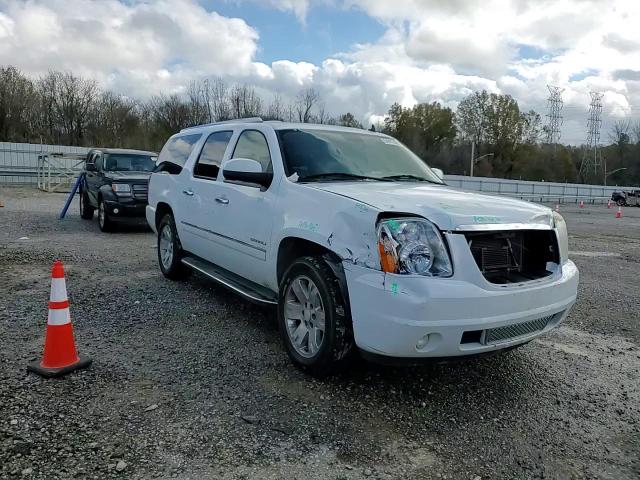 2010 GMC Yukon Xl Denali VIN: 1GKUKMEF6AR136733 Lot: 94470885