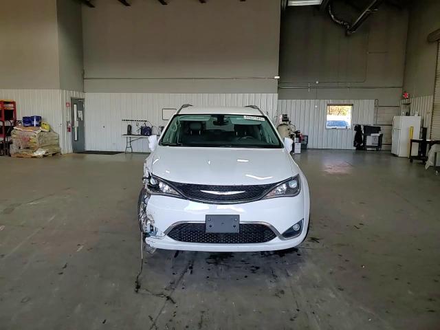 2018 Chrysler Pacifica Touring L VIN: 2C4RC1BG0JR312051 Lot: 92631585