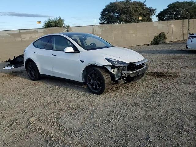 2025 Tesla Model Y VIN: 7SAYGDED3SF265620 Lot: 91872285