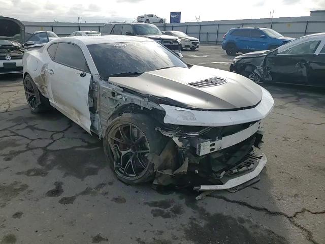 2022 Chevrolet Camaro Lt1 VIN: 1G1FE1R7XN0132118 Lot: 90762035