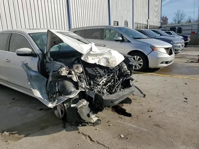 2013 Volkswagen Passat Se VIN: 1VWBM7A33DC125431 Lot: 92379705