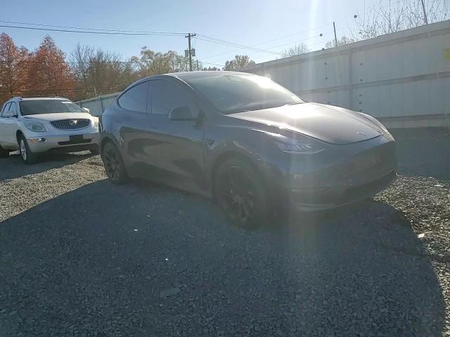 2022 Tesla Model Y VIN: 7SAYGAEE0NF508585 Lot: 91137715