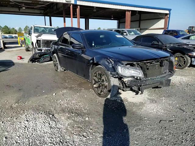 2019 Chrysler 300 S VIN: 2C3CCAGGXKH698357 Lot: 92730775