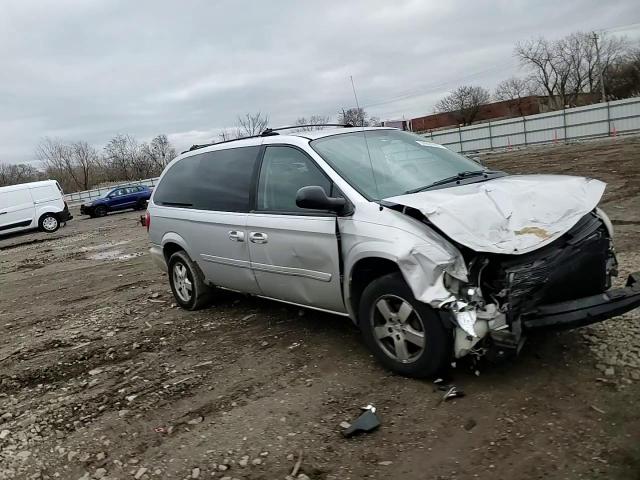 2005 Dodge Grand Caravan Sxt VIN: 2D4GP44L25R458788 Lot: 94099905