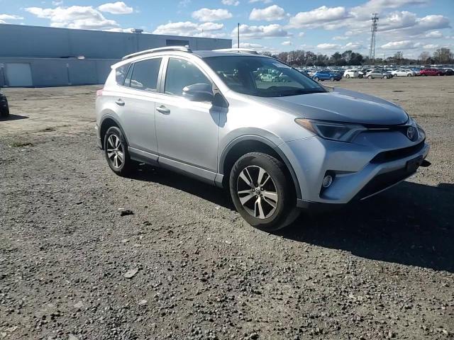 2017 Toyota Rav4 Xle VIN: 2T3RFREV5HW599208 Lot: 92125015