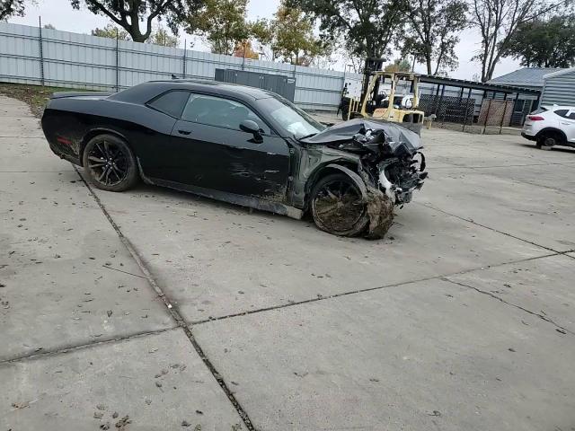 2018 Dodge Challenger Sxt VIN: 2C3CDZAG8JH131860 Lot: 93993755