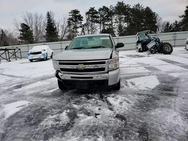 2010 Chevrolet Silverado C1500 VIN: 1GCPCPEX7AZ281215 Lot: 94433505