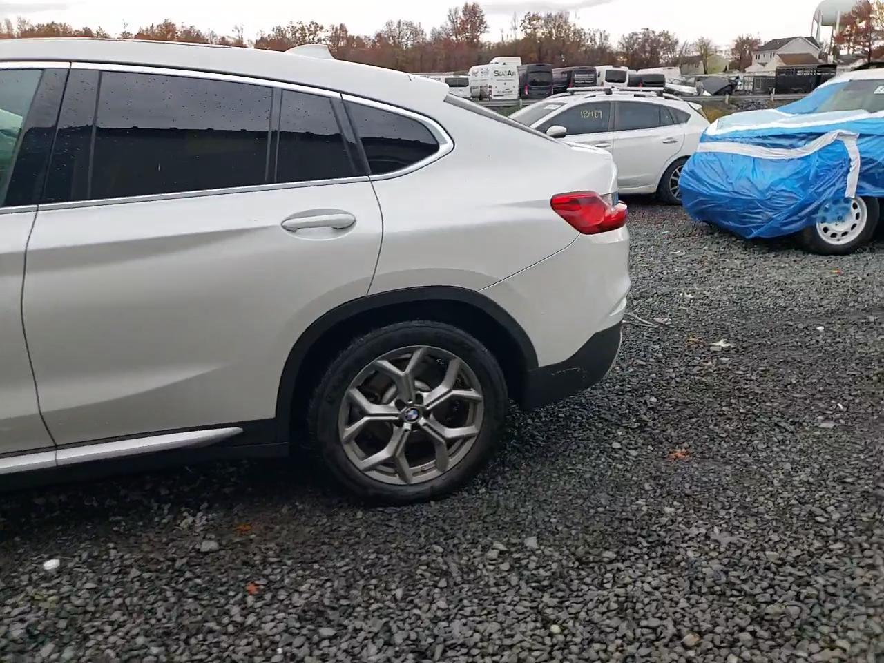 Фото: 5UX2V1C05M9F95703