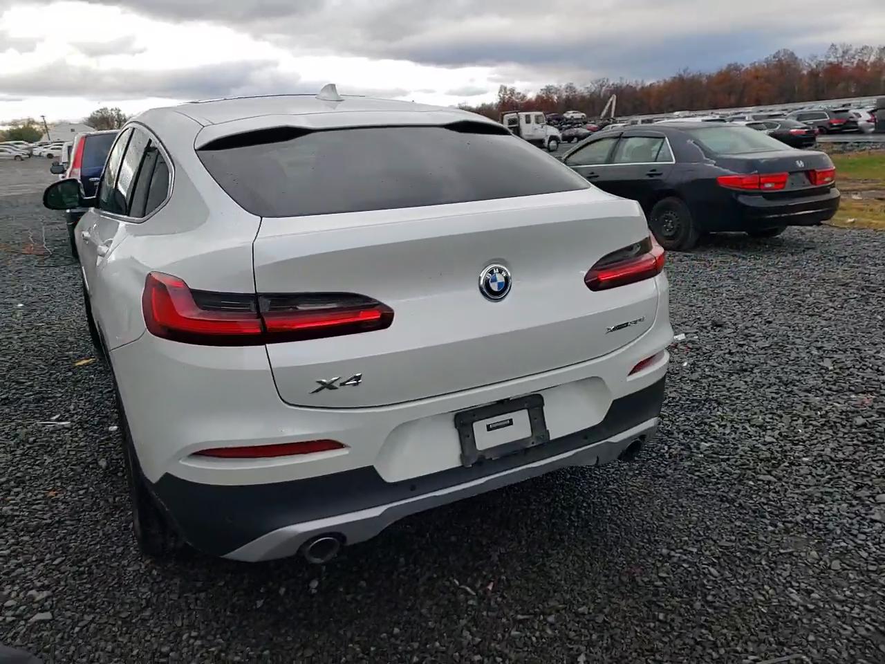 Фото: 5UX2V1C05M9F95703