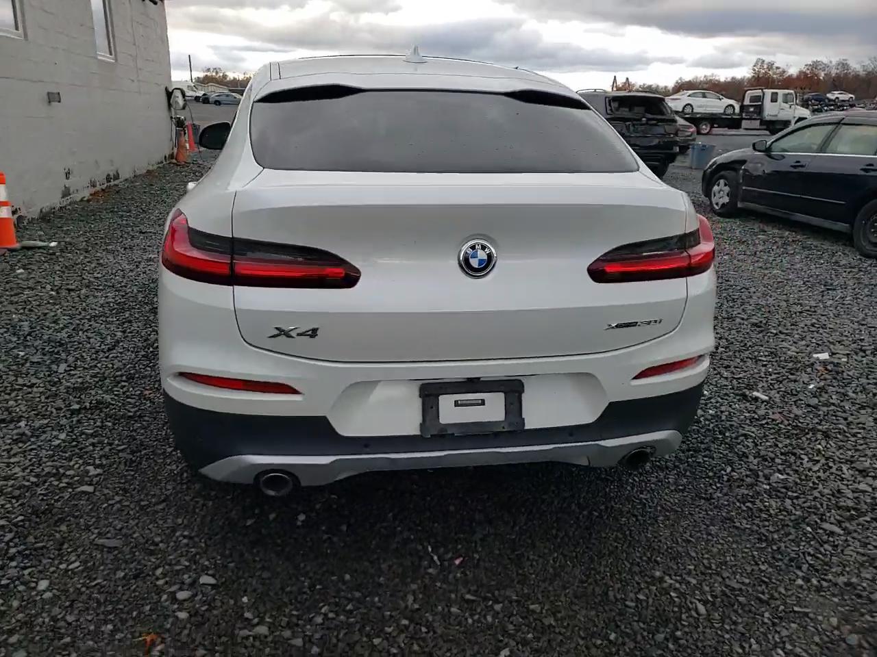 Фото: 5UX2V1C05M9F95703