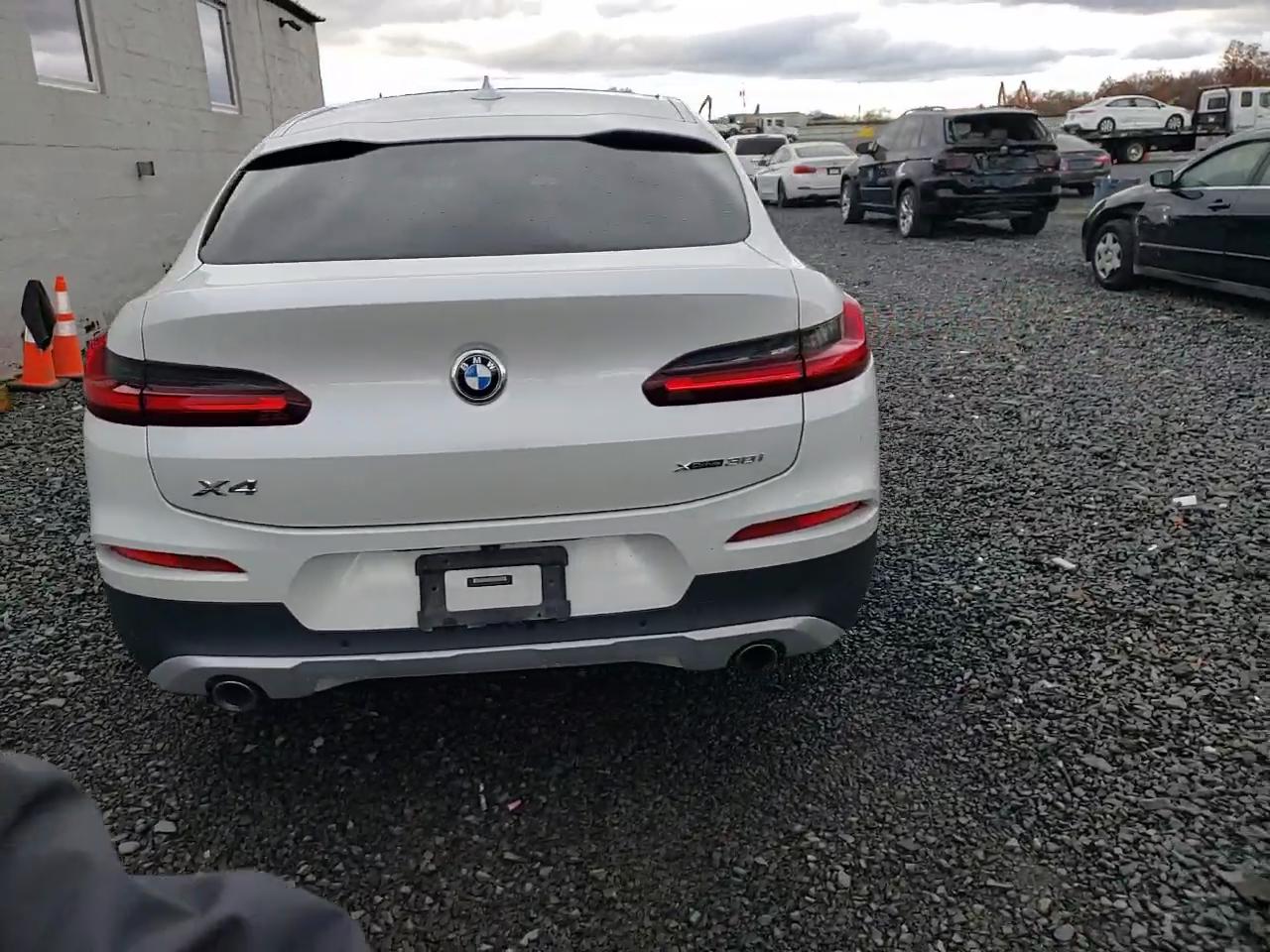 Фото: 5UX2V1C05M9F95703