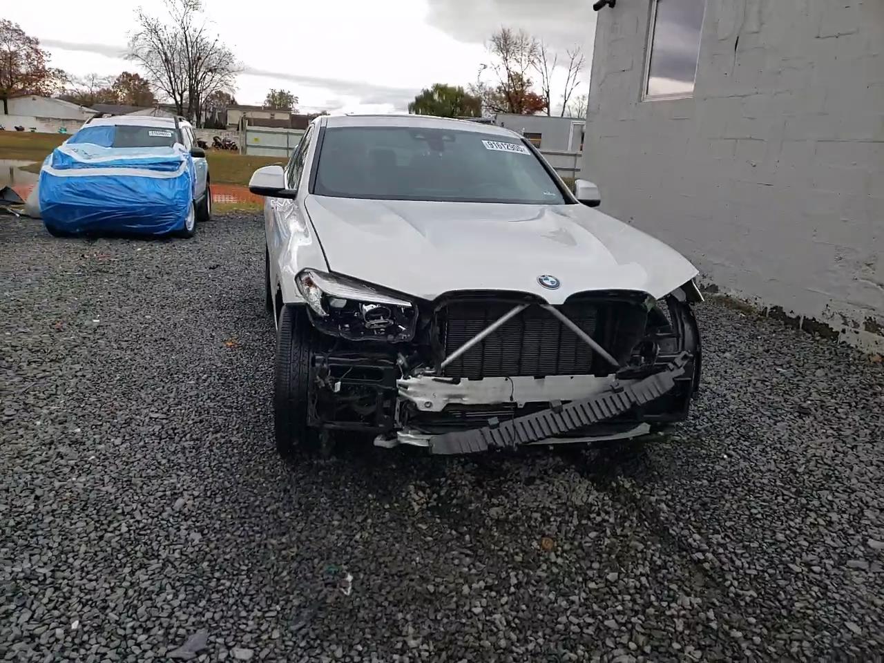 Фото: 5UX2V1C05M9F95703