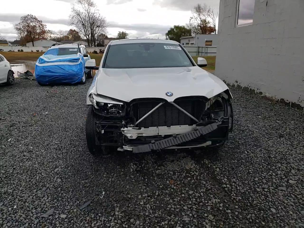 Фото: 5UX2V1C05M9F95703