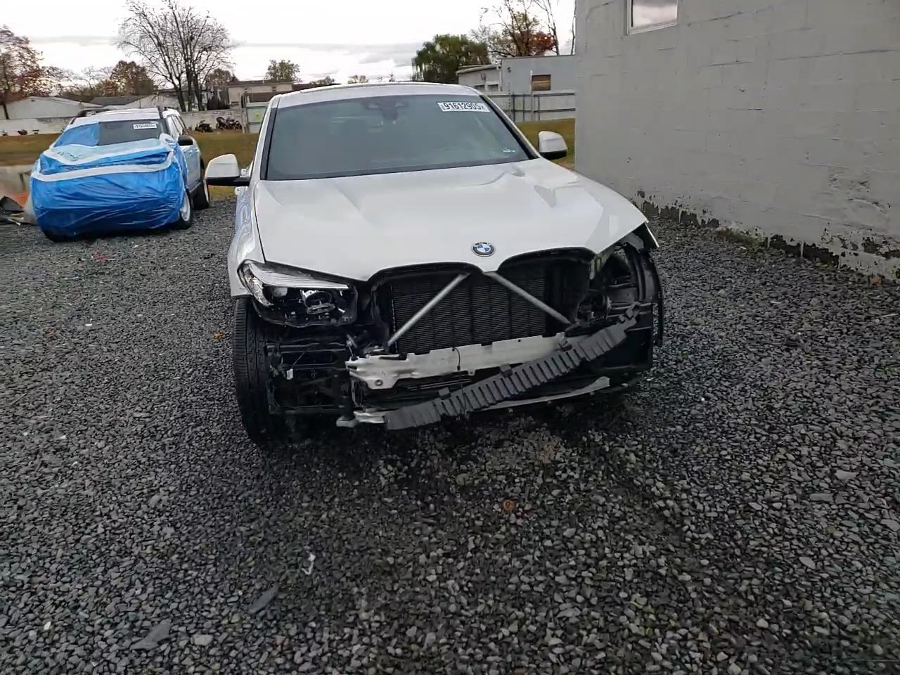 Фото: 5UX2V1C05M9F95703