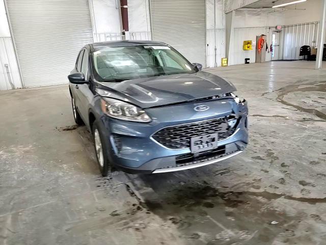 2020 Ford Escape Se VIN: 1FMCU9G64LUB32199 Lot: 92393885