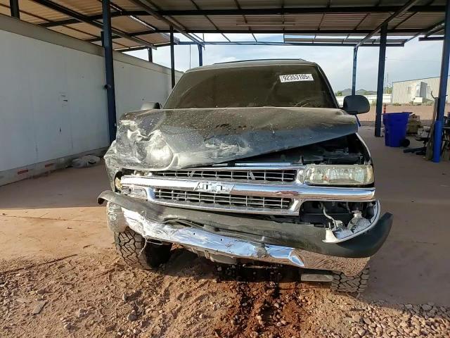 2004 Chevrolet Tahoe C1500 VIN: 1GNEC13T44R203877 Lot: 92353105