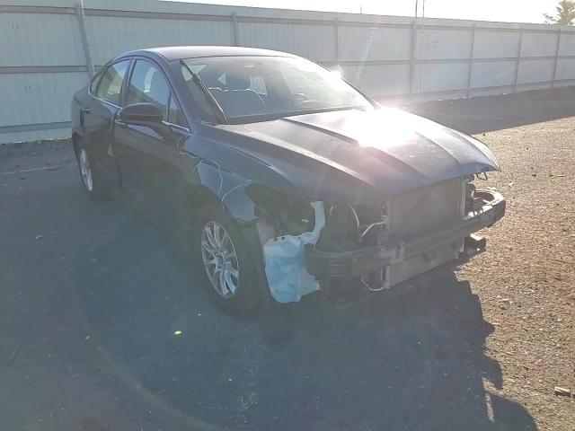 2017 Ford Fusion S VIN: 3FA6P0G70HR236416 Lot: 90719815