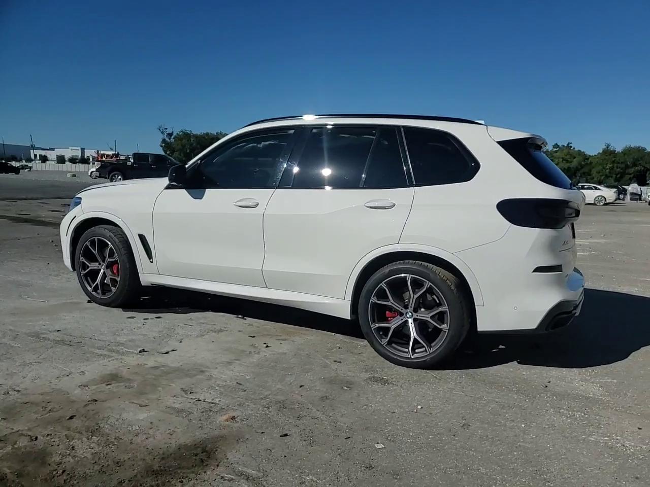 Фото: 5UXCR4C07N9K63996