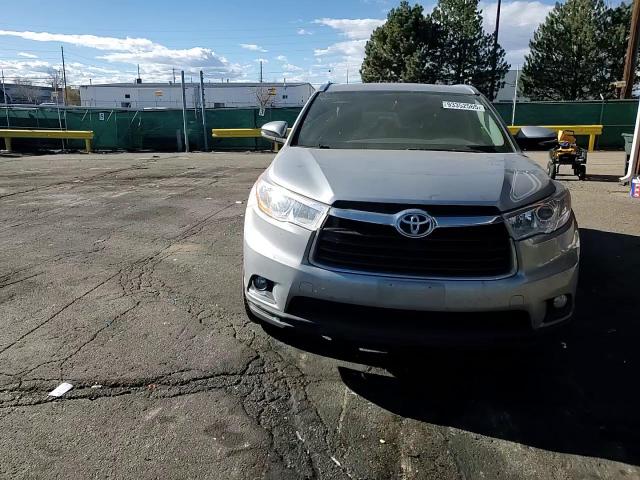 2016 Toyota Highlander Xle VIN: 5TDJKRFH4GS233046 Lot: 93352565