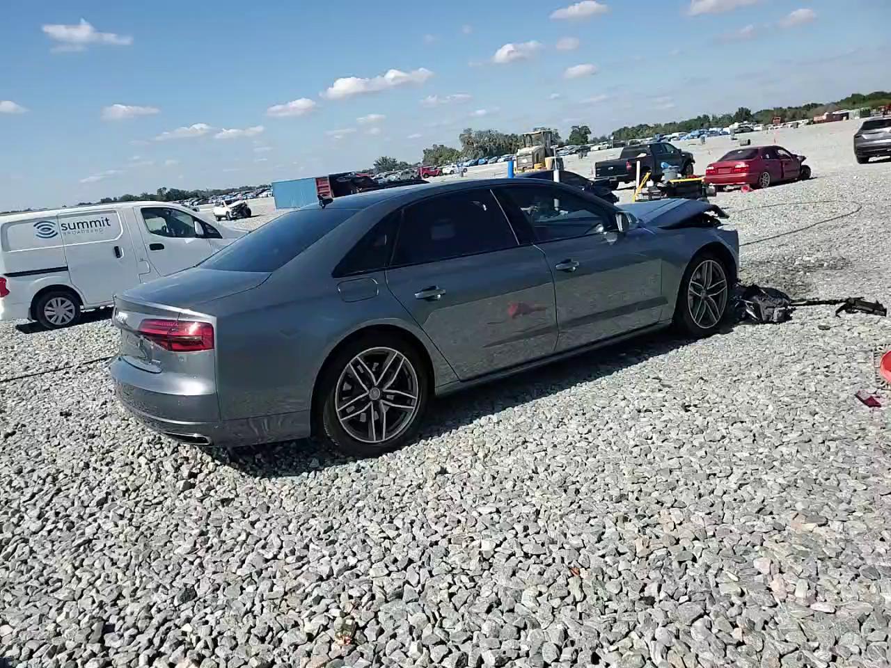 Фото: WAU44AFD5HN015790