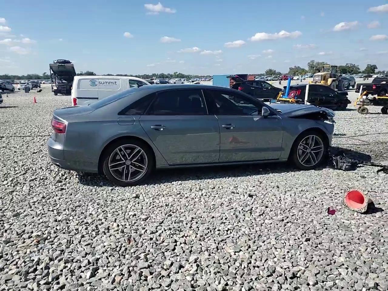 Фото: WAU44AFD5HN015790