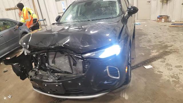 2023 Buick Envision Essence VIN: LRBFZNR4XPD127858 Lot: 92944095