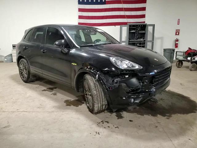 2017 Porsche Cayenne Se Hybrid Platinum VIN: WP1AE2A2XHLA74620 Lot: 94098305