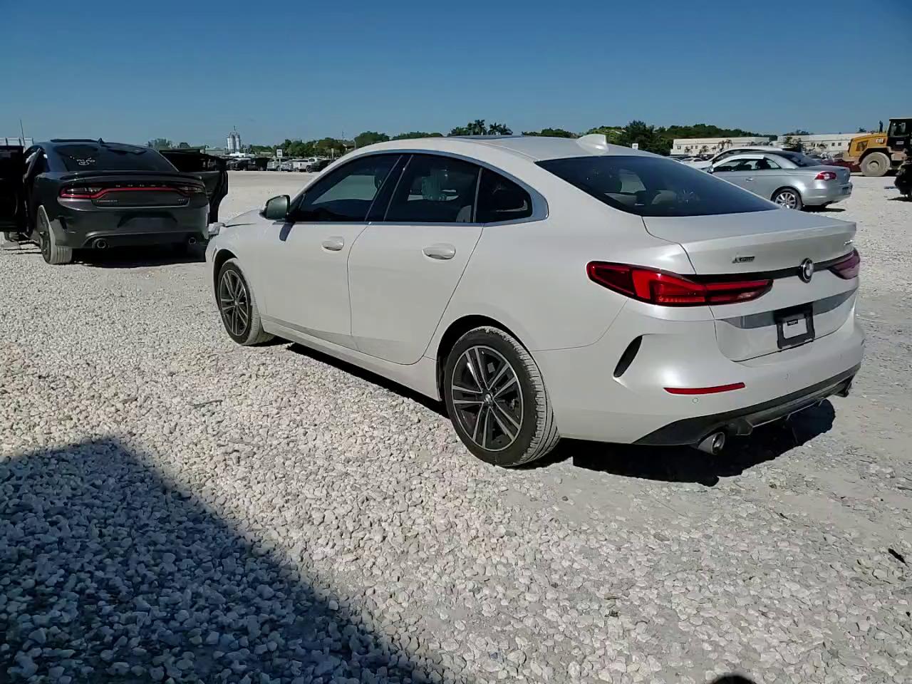 Фото: WBA73AK06L7F92394