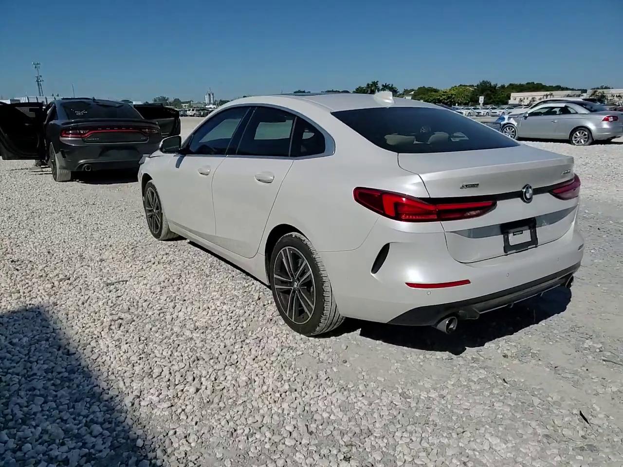 Фото: WBA73AK06L7F92394