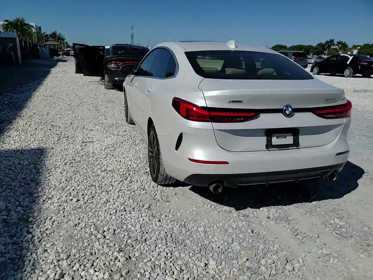 Фото: WBA73AK06L7F92394