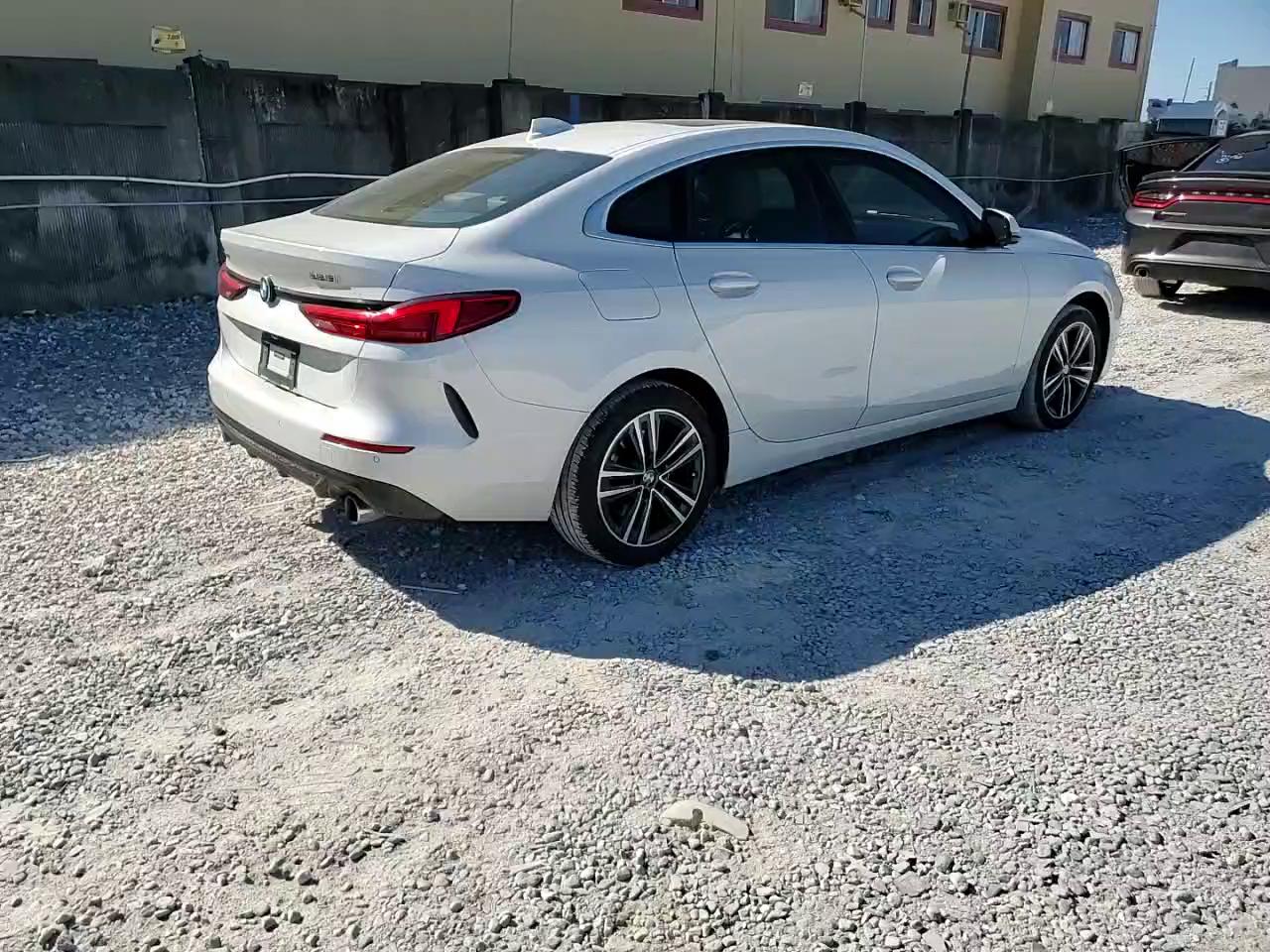 Фото: WBA73AK06L7F92394