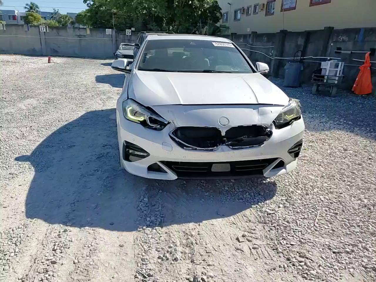 Фото: WBA73AK06L7F92394